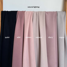 Load image into Gallery viewer, Flo in cameo