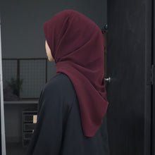 Load image into Gallery viewer, Olina in rambutan