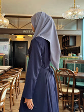 Load image into Gallery viewer, Ever dress in navyblue
