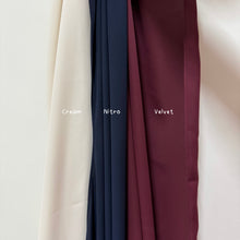 Load image into Gallery viewer, Wonder in velvet
