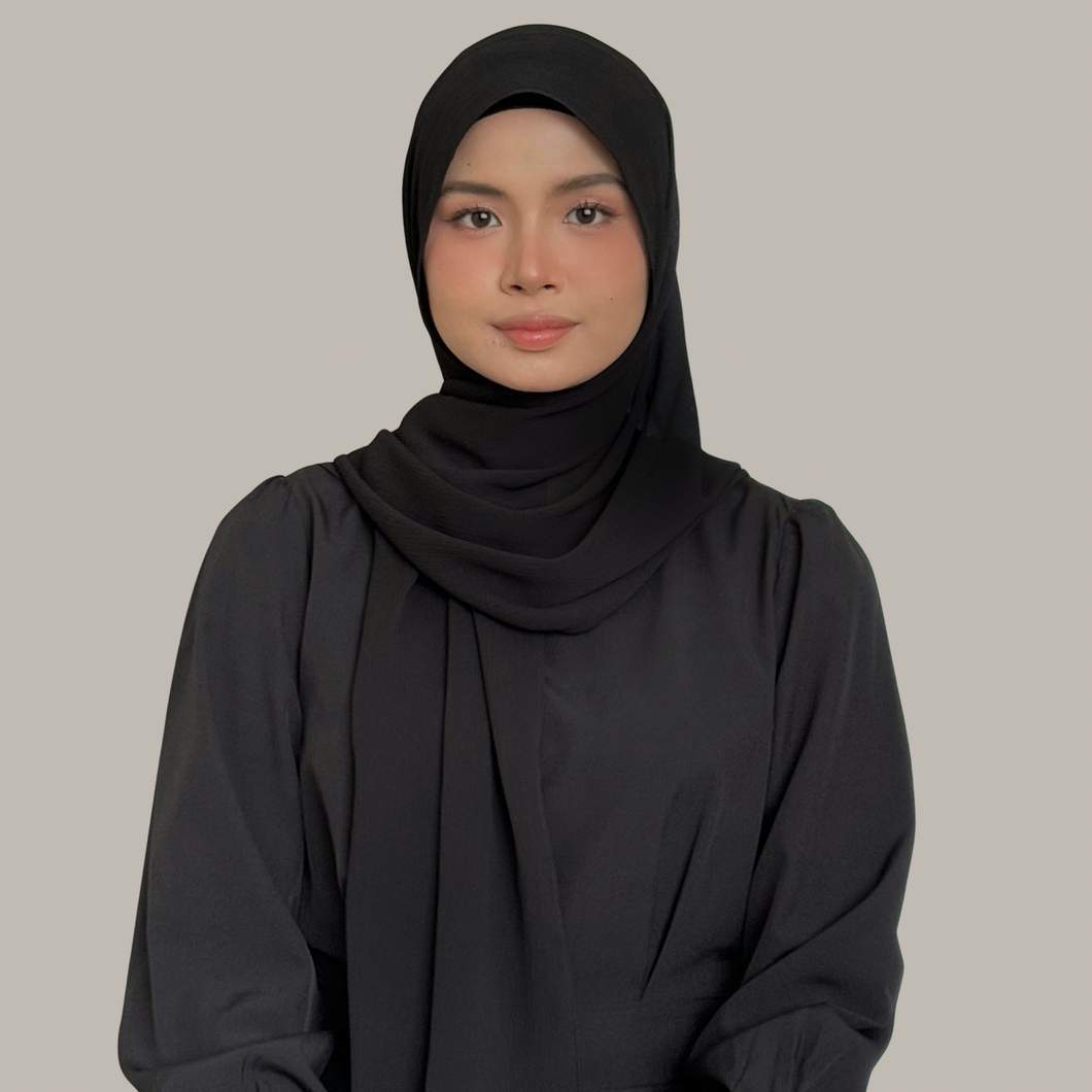 Allure in onyx